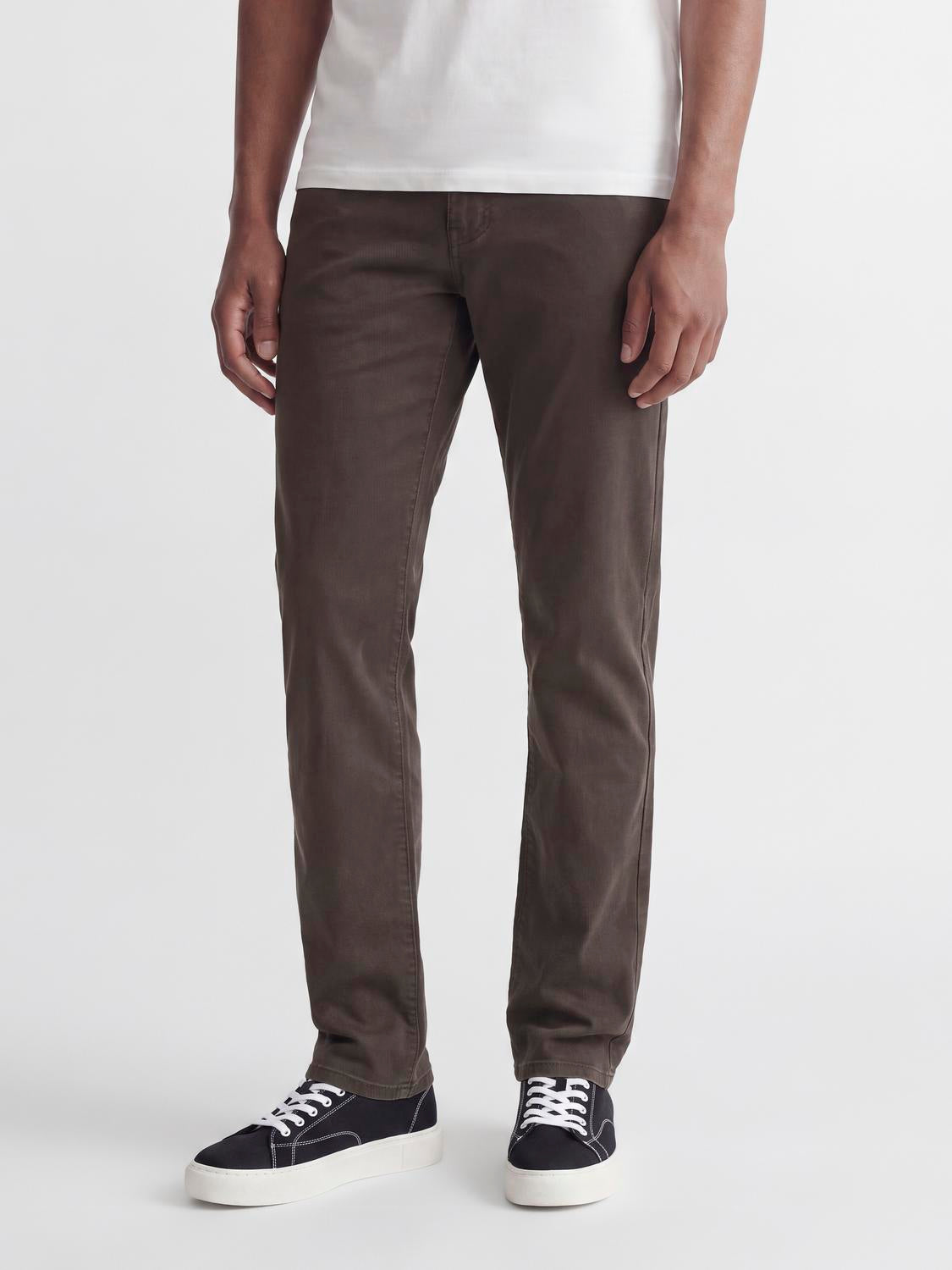 model_shot-front